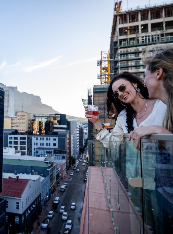 Cocktail & Speakeasy Tour